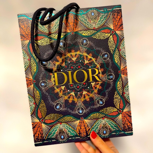 Dior shopping bag 🛍 - Picture 1 of 3